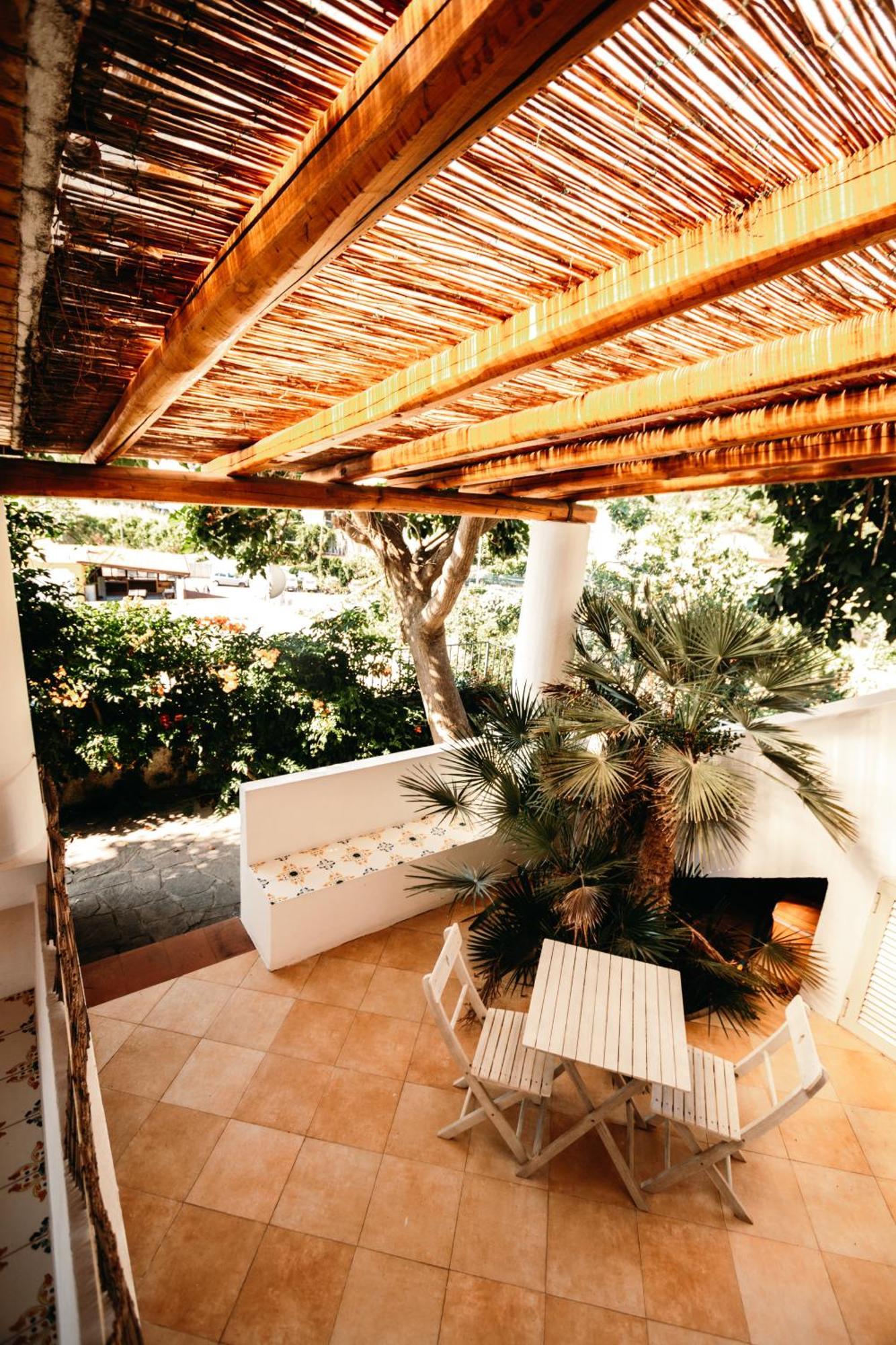 Hotel Residence La Villetta Canneto  Extérieur photo